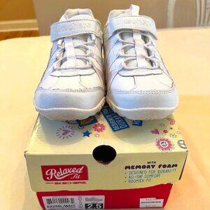 SKECHERS Relaxed Fit Memory Foam Slip On Sneakers Girls Size 2.5